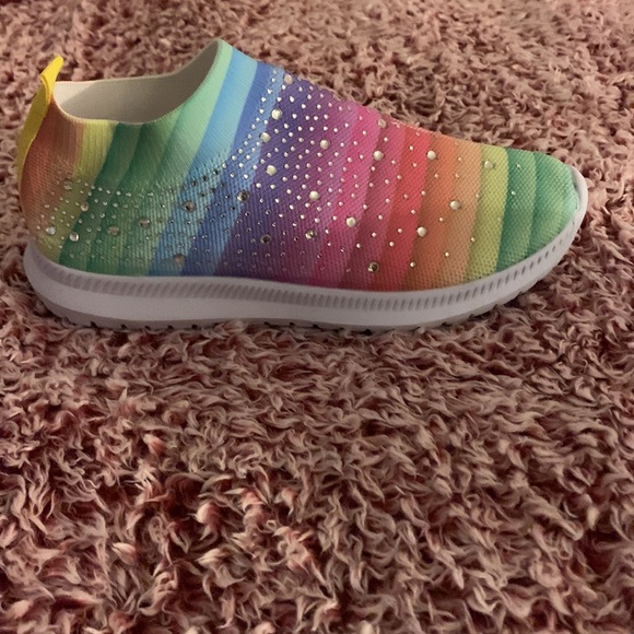 Rainbow 🌈 and rhinestone sneakers NWOT . Size 8 - Picture 7 of 9